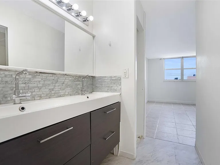 6900 Bay Dr #3H — Photo 16