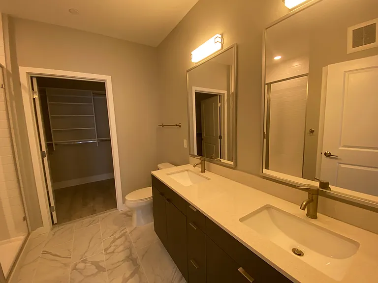 ONE501 — Photo 146