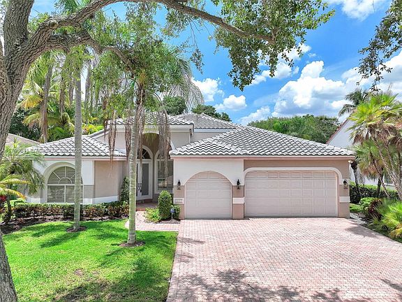 2nd image of 2623 Oakbrook Dr
