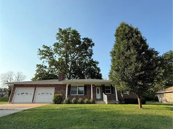 801 Overbrook Dr, Macon, MO 63552