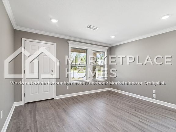 3rd image of 900 W 23rd St