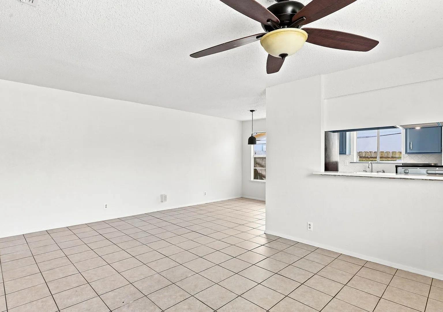 5700 Cherry Park — Photo 2