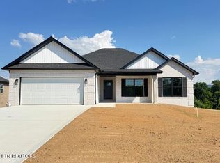 1046 Pathways Dr, Seymour, TN 37865