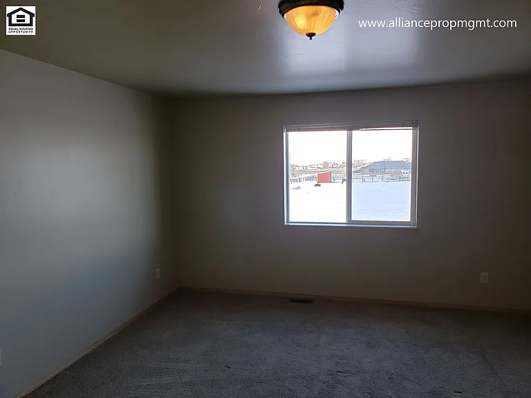 871-877 N River Rock Dr — Photo 8