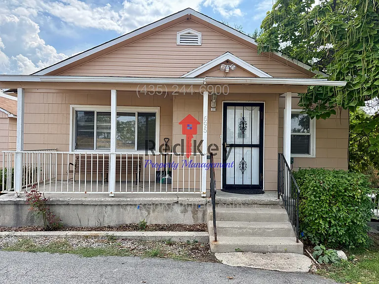 S Main St Duplex — Photo 18