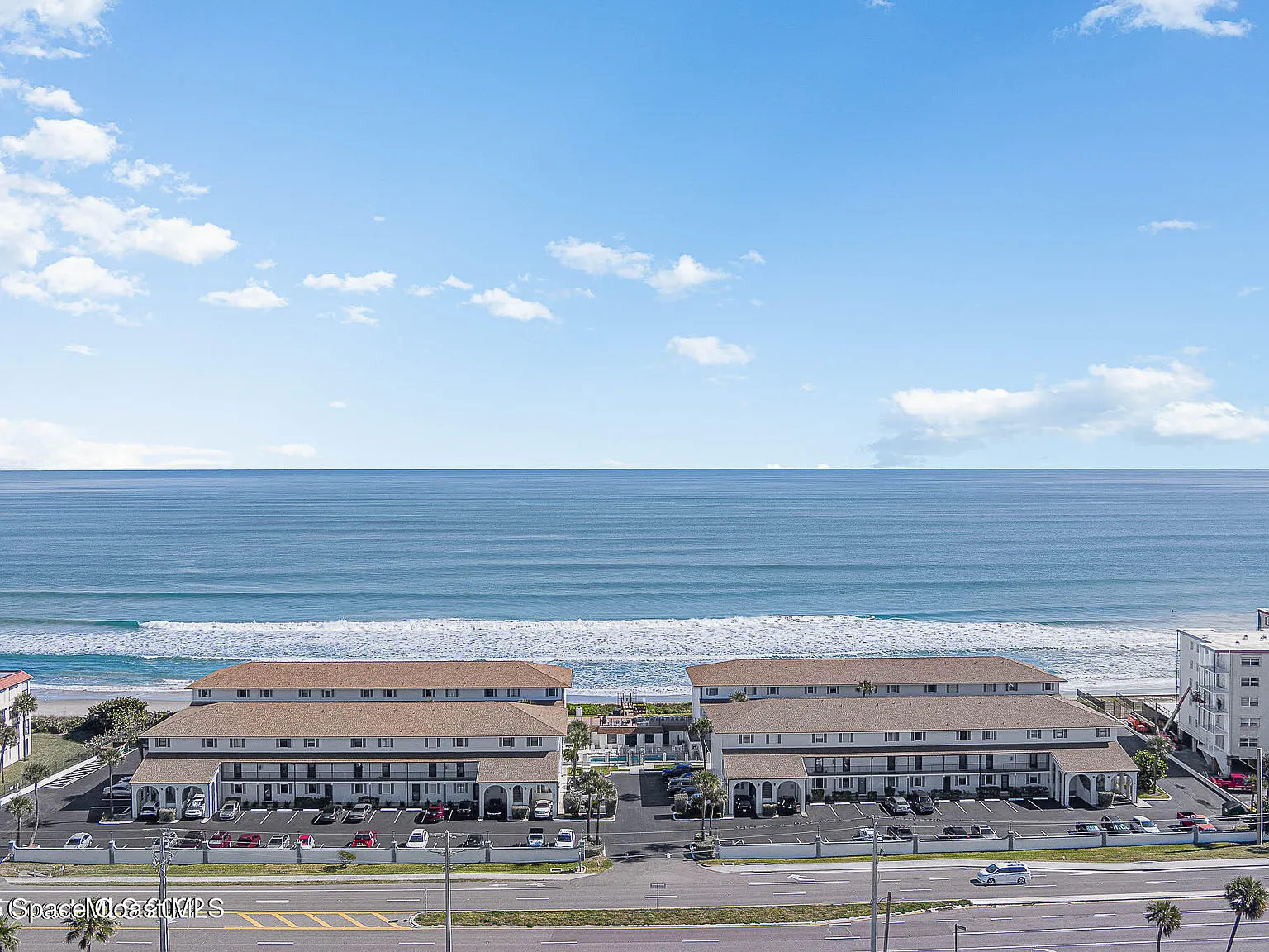2 bed, 2.5 bath, 1205 sqft, $3,250 — Photo 3