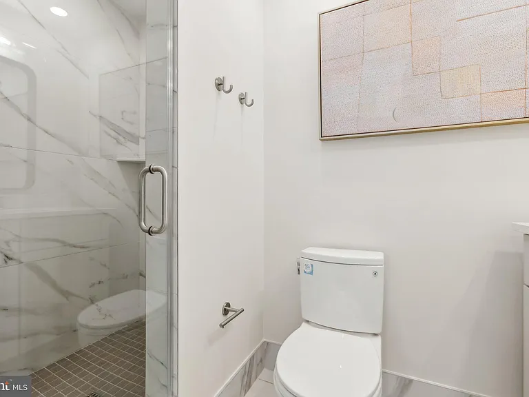 1641 R St NW #302 — Photo 5