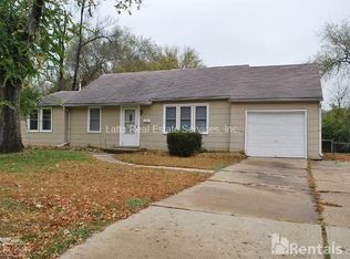 9704 E Gregory Blvd, Raytown, MO 64133