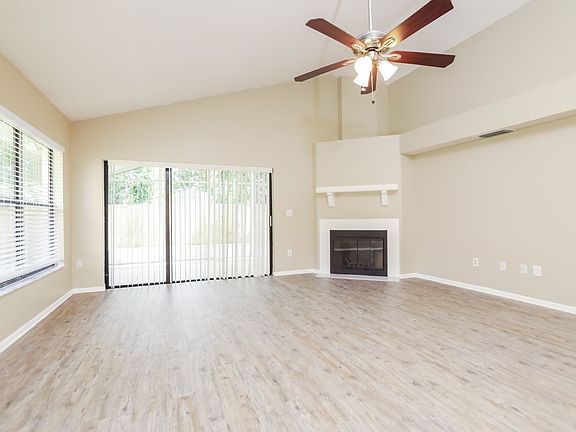 5th image of 391 Cidermill Pl