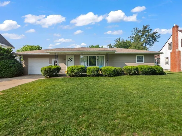 805 E Main St, La Porte City, IA 50651