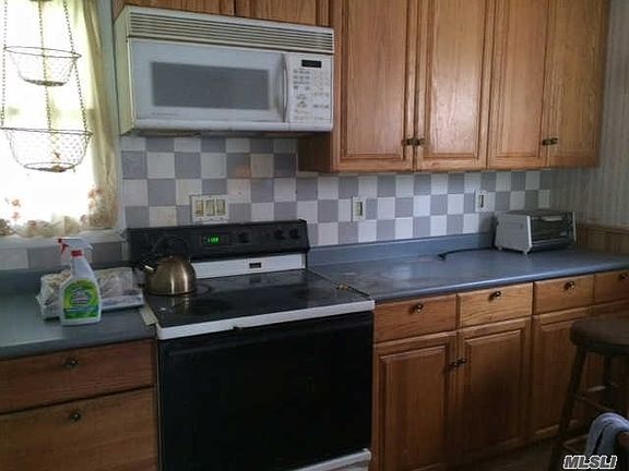 4th image of 2337 Stewart Ave