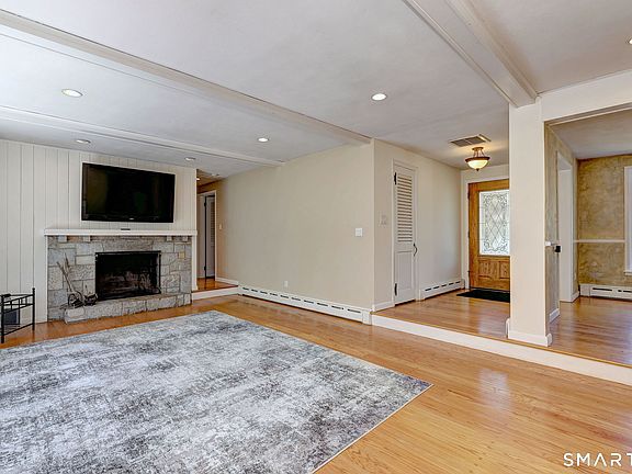 4th image of 1085 Dunbar Hill Road