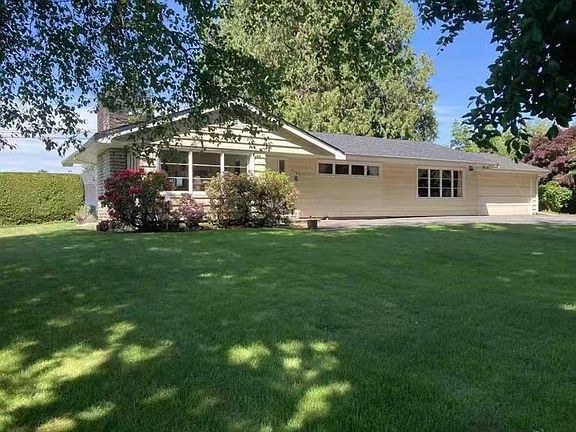 3rd image of 7441 McKay Ave