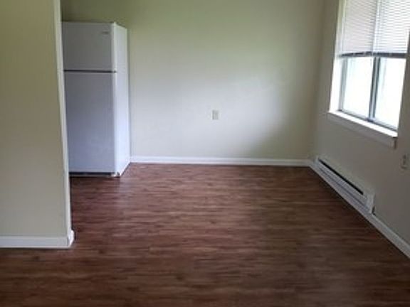 4th image of 1714 Ashley St #11