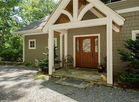 5th image of 685 Winding Creek Dr