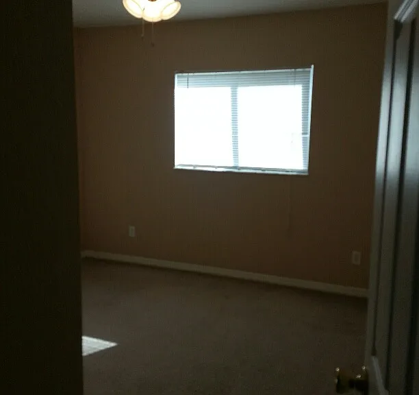 1144 Essex St E #E — Photo 8