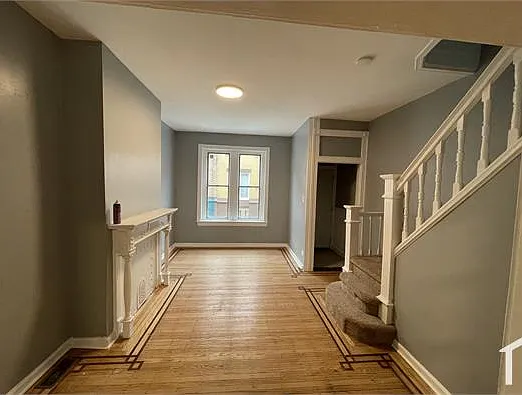 3 bed, 1100 sqft, $1,700 — Photo 4