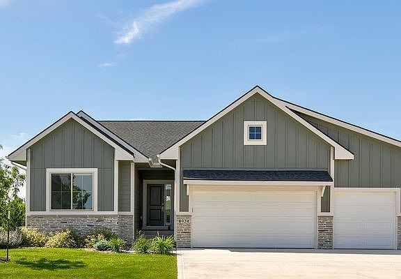 3rd image of 8924 Beery Pl