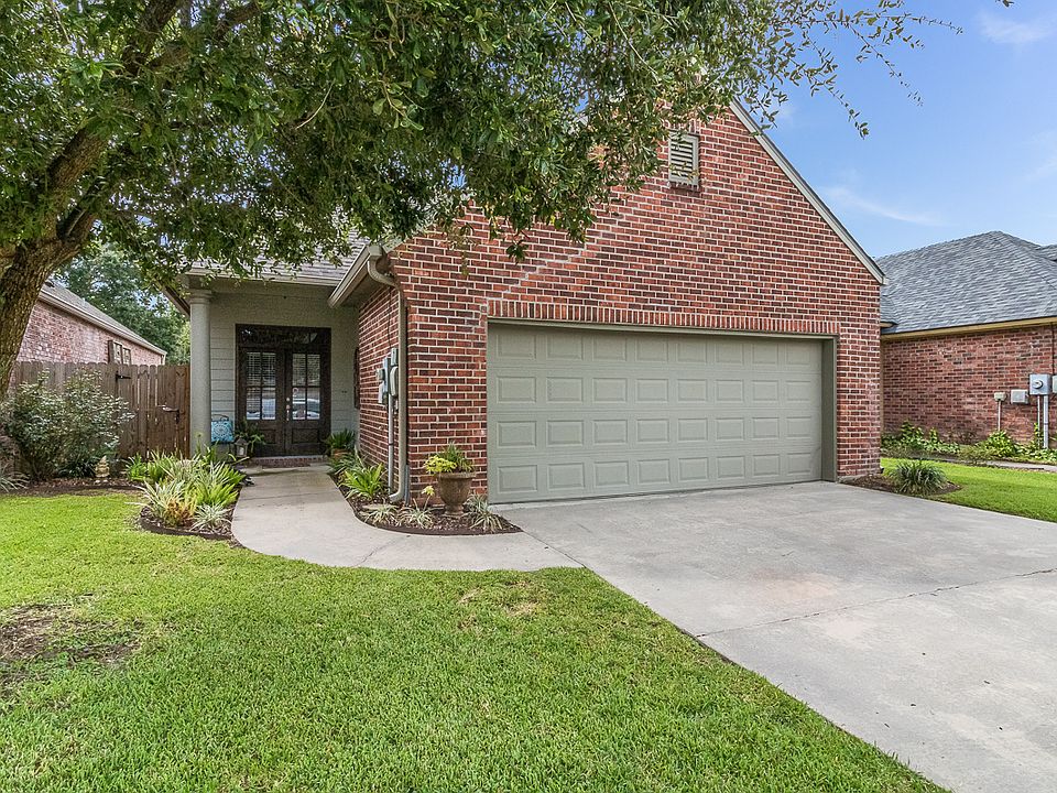 1st image of 134 Oakbend Dr