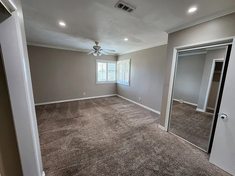 14020 Faust Ave — Photo 8