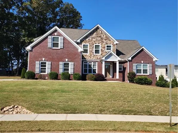 3720 E Princeton Dr, Bogart, GA 30622