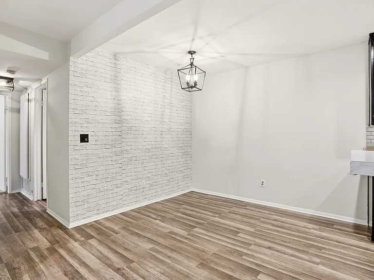 1101 W Macarthur Blvd #271 — Photo 5