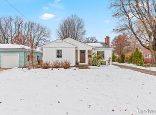 105 E 31st St, Holland, MI 49423