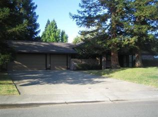 7090 Rivercove Way, Sacramento, CA 95831