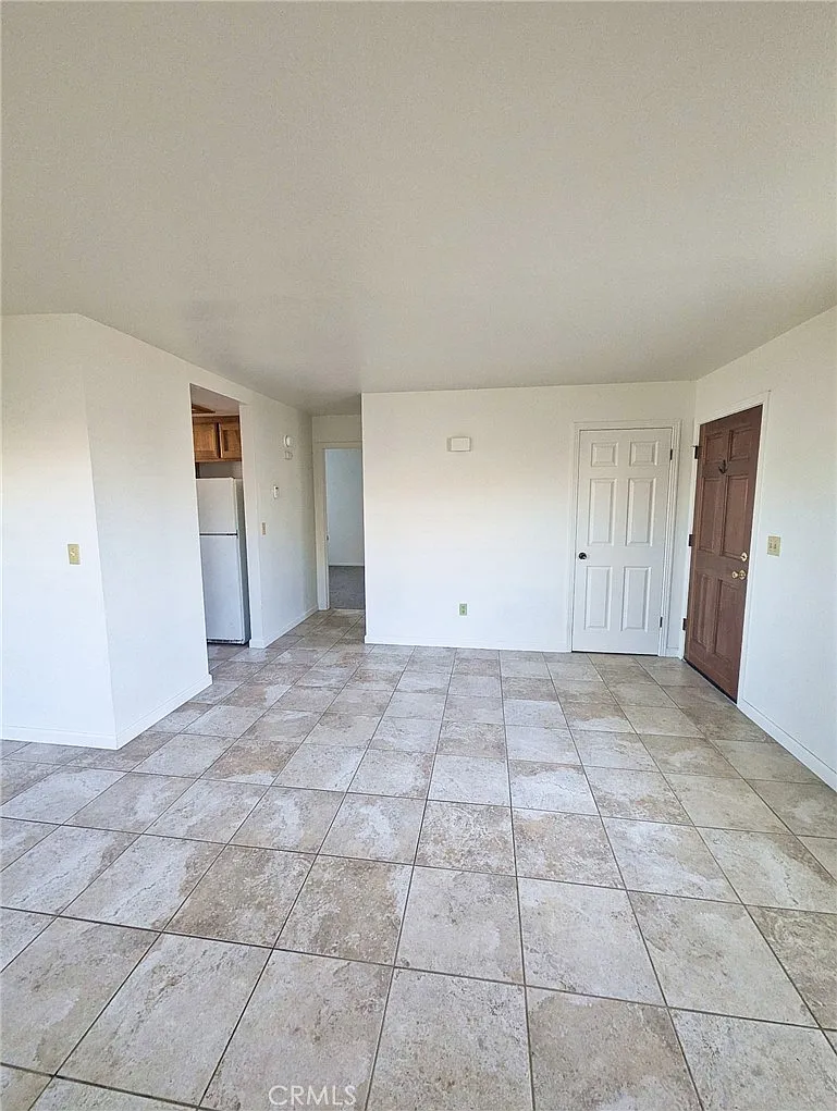 1 bed, 560 sqft, $2,100 — Photo 2