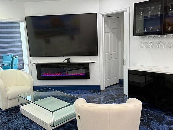 5th image of 5121 W Oakland Park Blvd #212