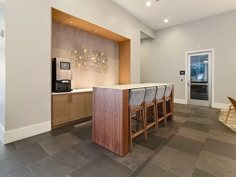 Coffee bar and complimentary Wi-Fi in our beautifully designed lobby