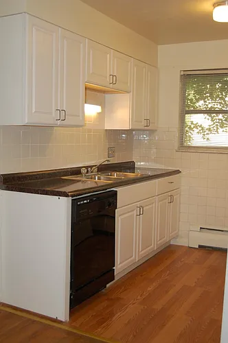 2927 Linwood Ave #D Photo 1 2927 Linwood Ave #D Photo 1