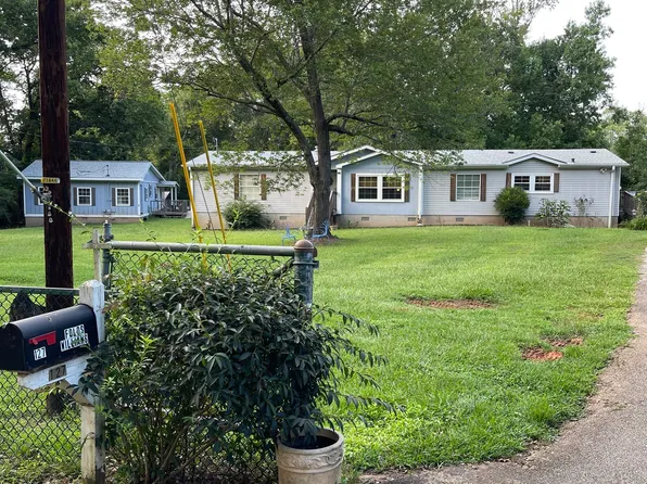 129 Cherokee Dr, Jackson, GA 30233