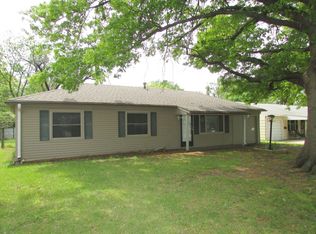3508 SW Tara Ave, Topeka, KS 66611