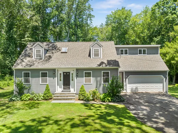 28 Champlain Drive, Old Lyme, CT 06371