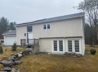 20 Cobble Stone Cv, Pittsfield, MA 01201