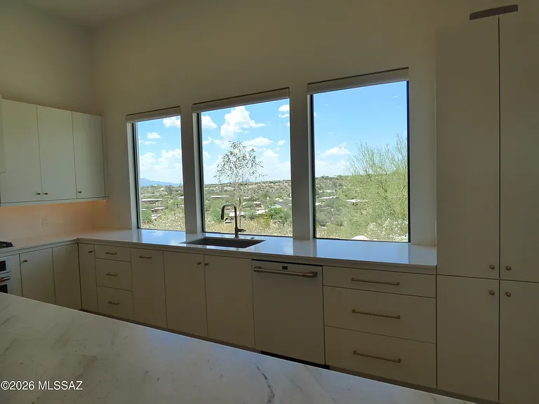 5721 E Paseo Cocospera — Photo 13