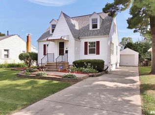 912 E Forrest Hill Ave, Peoria, IL 61603