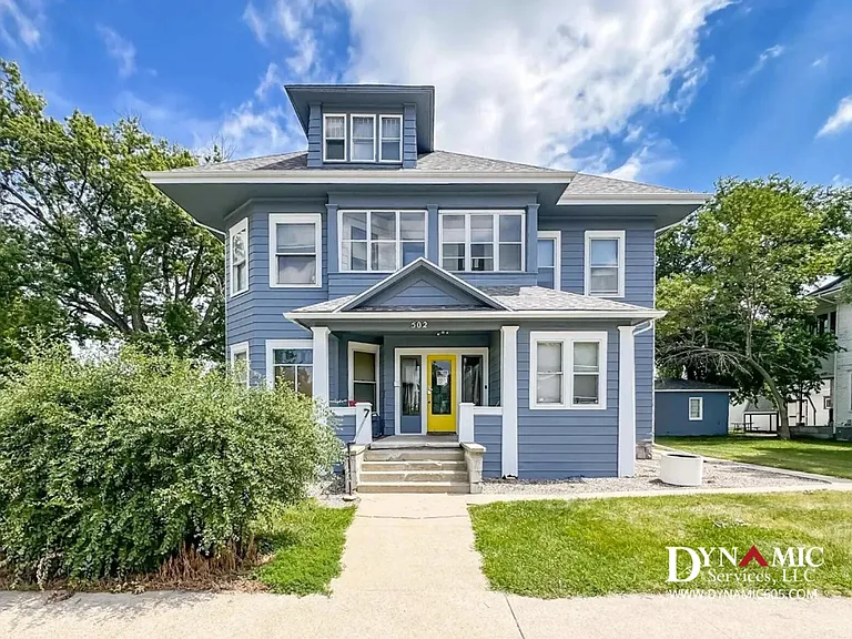 502 S Duluth Ave | Tenant Pays Electric Only — Photo 1