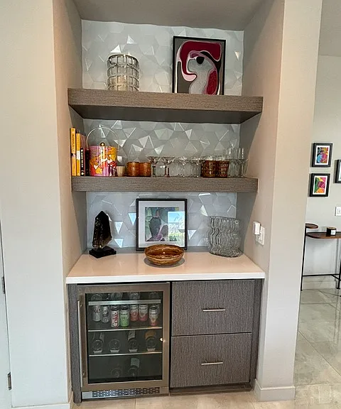 bar area with drink refrigerator