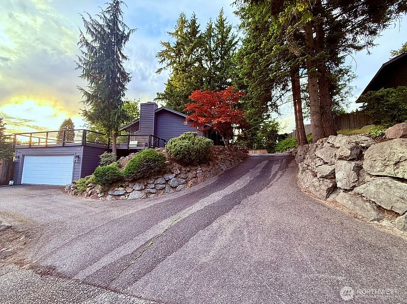 2nd image of 2000 NE 27th Street