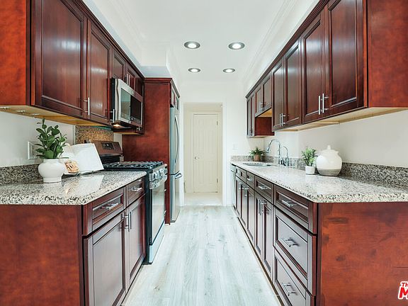 4th image of 6700 Hillpark Dr APT 204