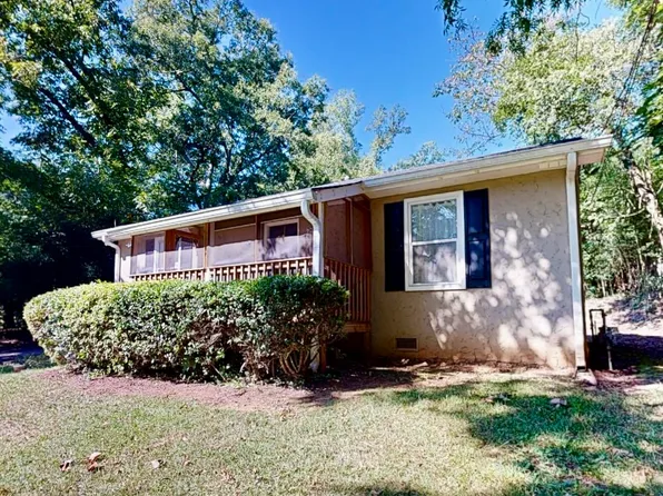 649 Moody St, Griffin, GA 30223