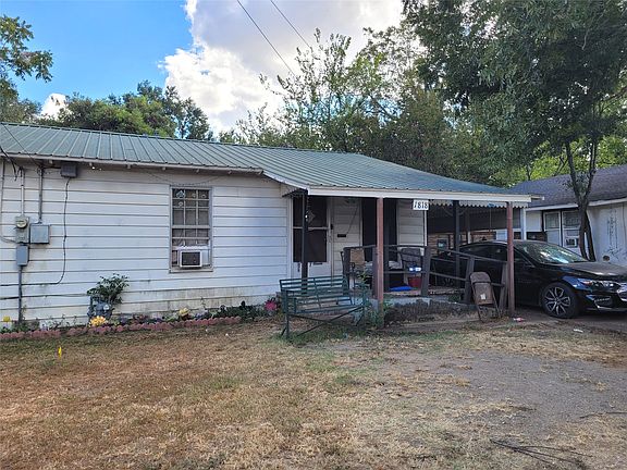 2nd image of 1818 E Booth St