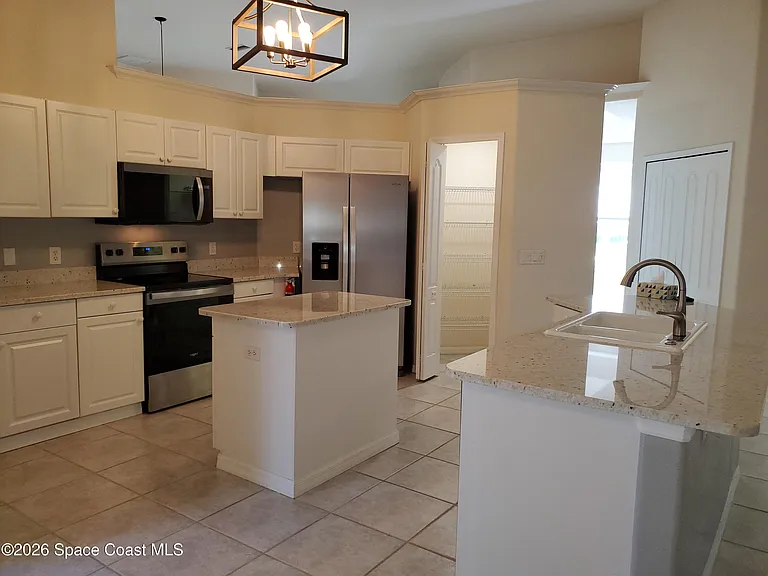 1804 Abbeyridge Dr — Photo 8