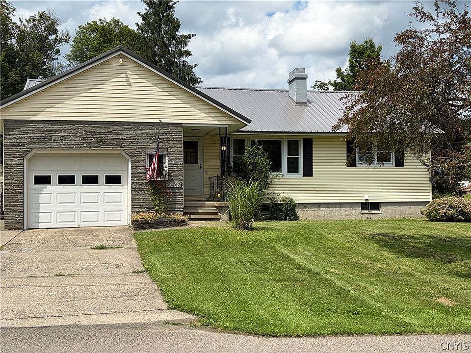 1st image of 3368 Maple Ave