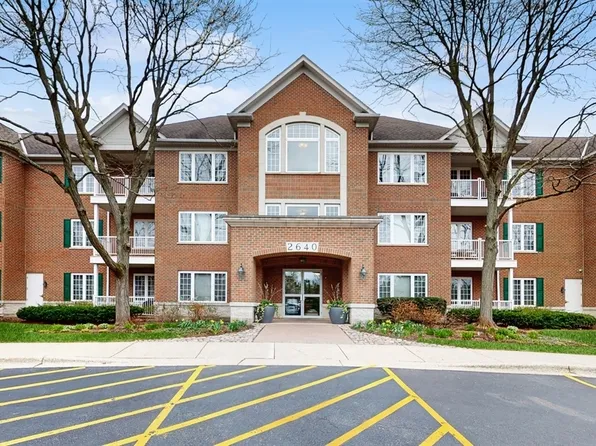 2640 Summit Dr Unit 309, Glenview, IL 60025