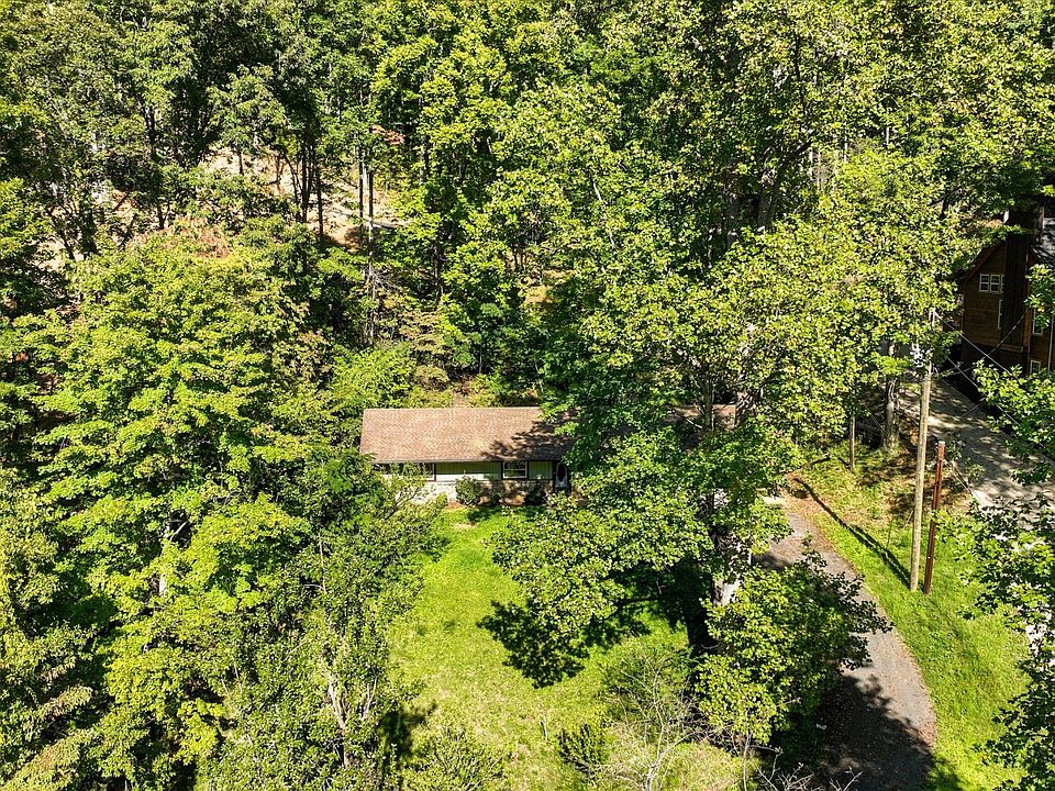 1st image of 740 Hidden Valley Rd
