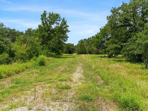 5th image of 115 Pecan Grove Dr