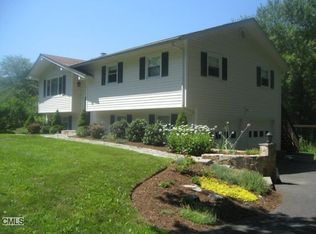 254 Middle River Rd, Danbury, CT 06811